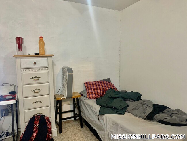 Foto del edificio - 63 S Huntington Ave