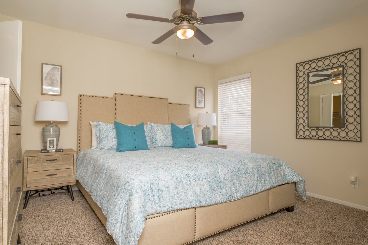 The Grand Hampton at Clear Lake Rentals Houston, TX