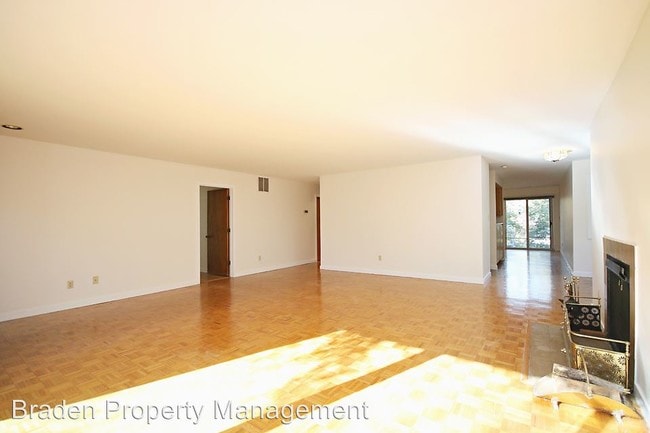 Building Photo - 307 2nd St NW