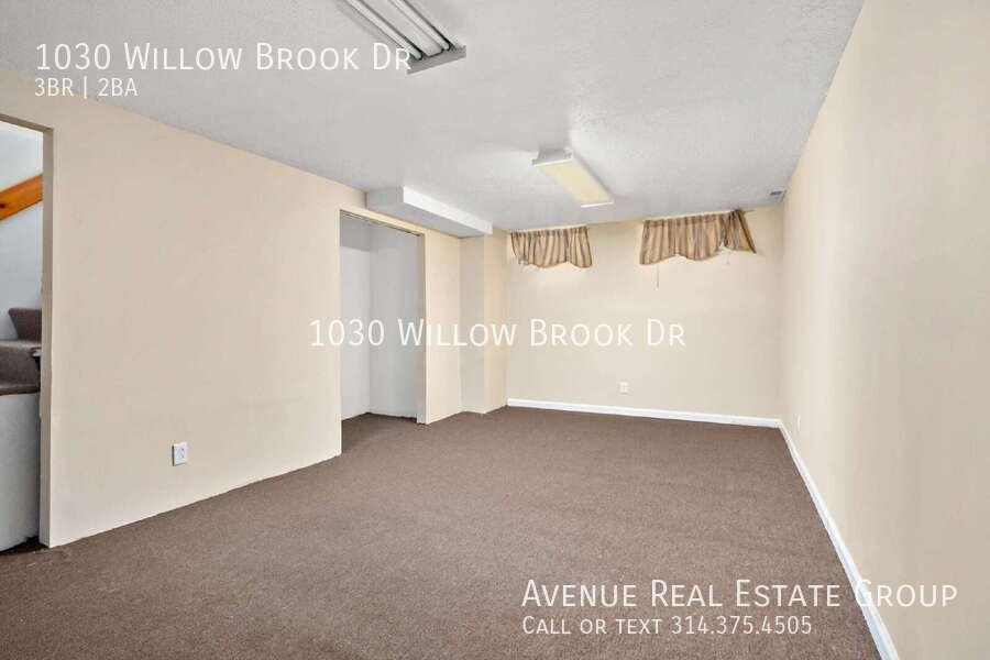 Primary Photo - 1030 Willow Brook Dr