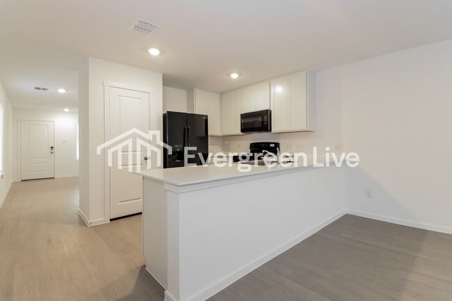 Building Photo - 1009 Calley Pear Trl