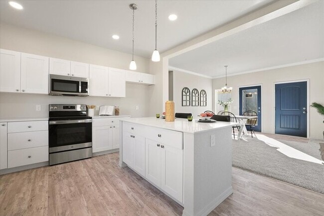 Building Photo - 204 High Meadows Dr