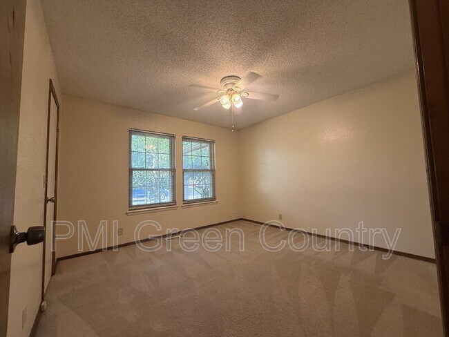 Foto del edificio - 7530 E 78th St