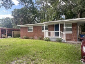 Building Photo - 3864 Robert C Weaver Dr