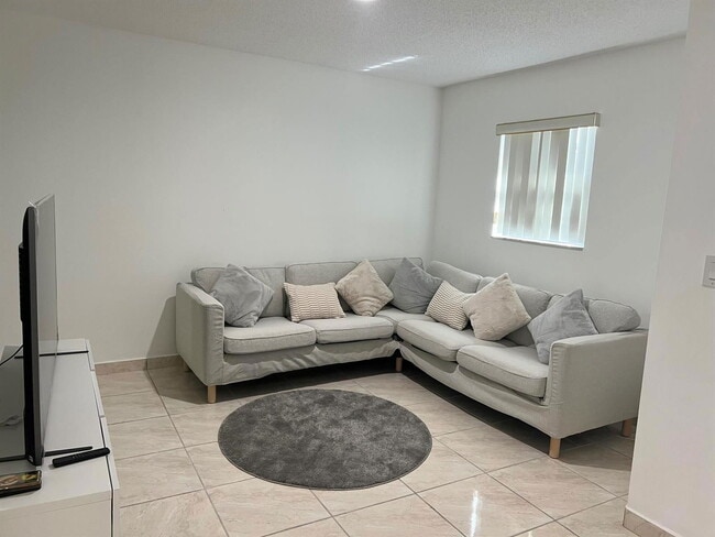 Foto del edificio - 11507 SW 6th St