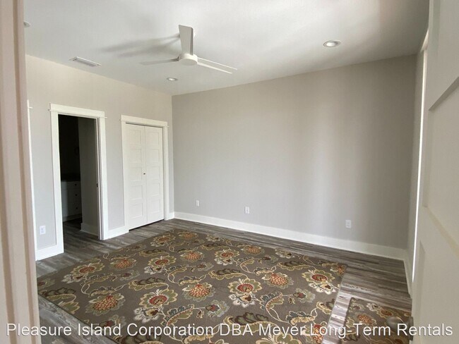 Building Photo - 3 br, 2 bath House - 409 E Windmill Ridge