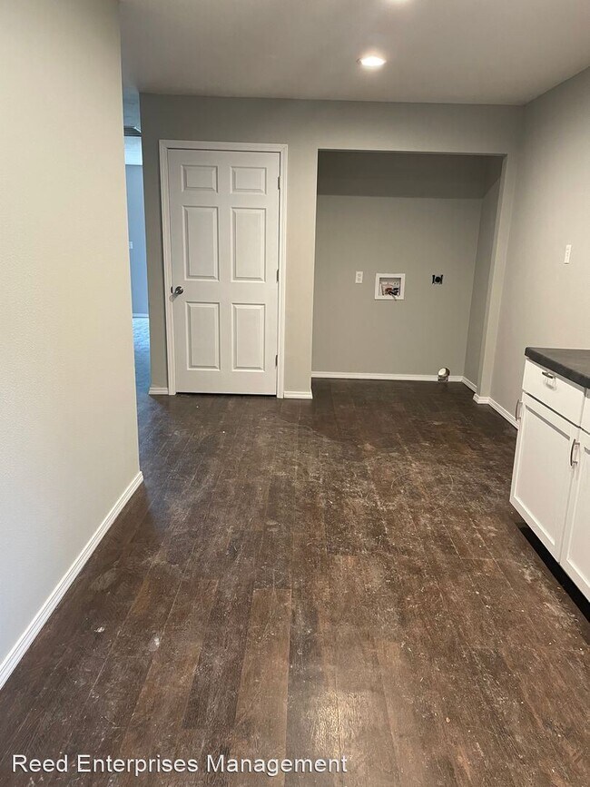 Foto del edificio - 3 br, 2 bath House - 2104 N Fremont Ave