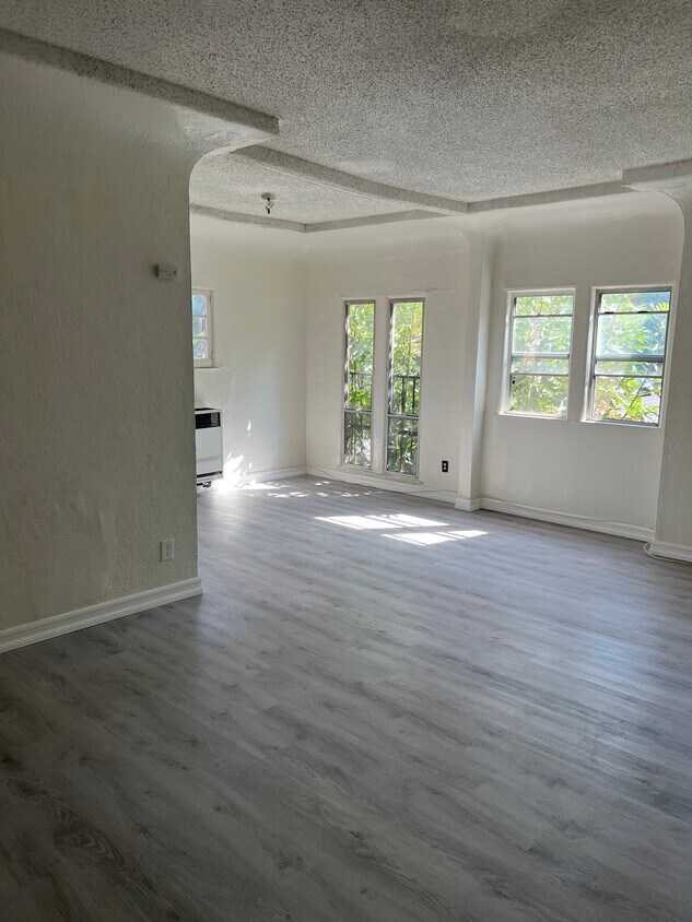 Building Photo - 4027 Griffin Ave