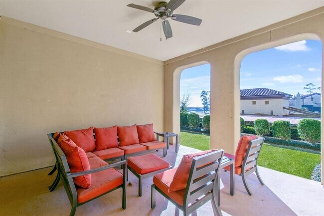 Foto del edificio - 17040 W Farm To Market 1097