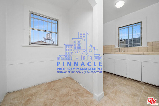 Foto del edificio - Studio Apartment For Rent in Los Angeles