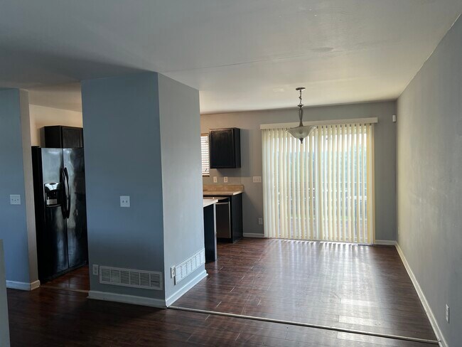 Foto del edificio - 6960 N 89th St