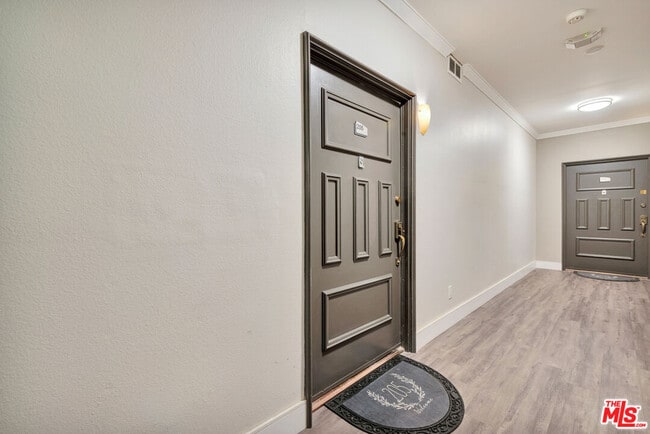 Foto del edificio - 1727 S Bentley Ave