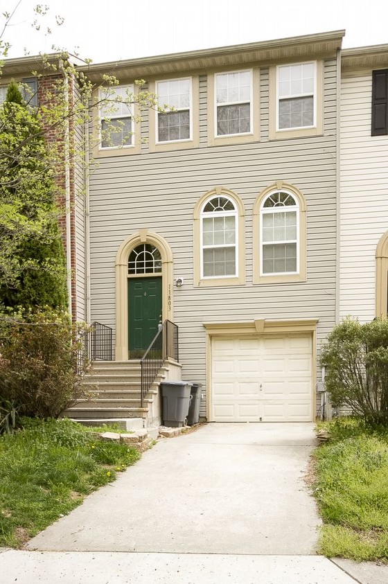 Primary Photo - 11803 Tarragon Rd