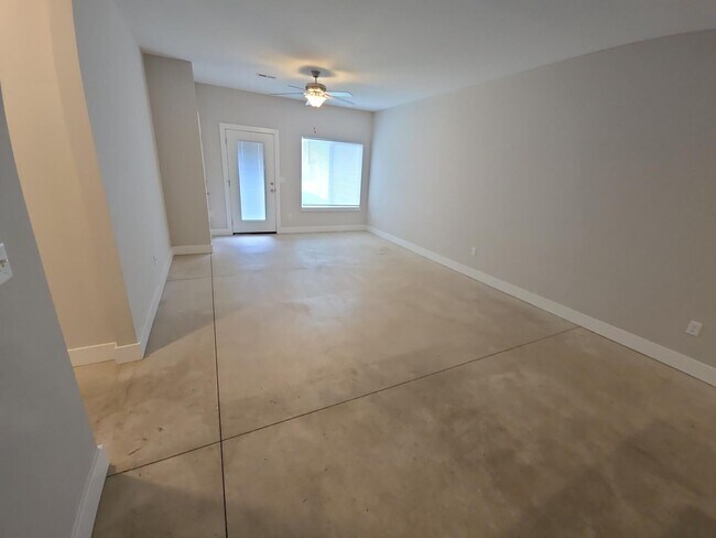 Foto del edificio - Charming Single-Family Home in Valley Cent...