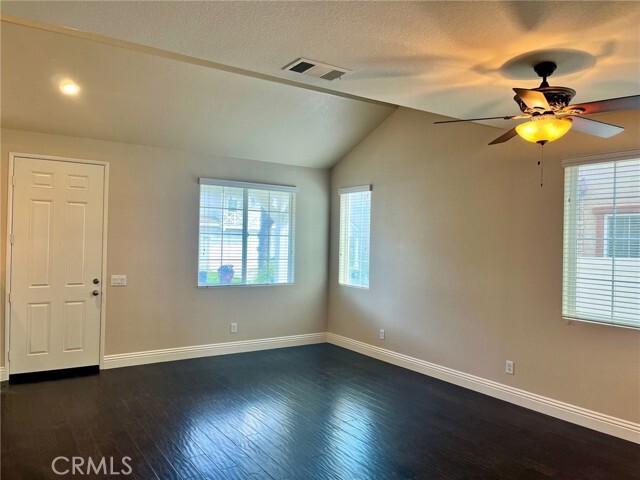 Foto del edificio - 28349 Bruning St