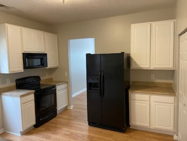 Foto del edificio - 3 Bedroom 2.5 Home in NE Columbia MOVE IN BY 1/31/26 RECEIVE $300 OFF FIRST MONTH'S RENT!!!!!!