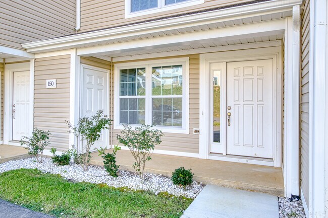 Foto del edificio - 150 Twisted Oak Dr NW