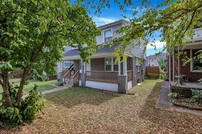 Foto del edificio - 1745 Sullivant Ave