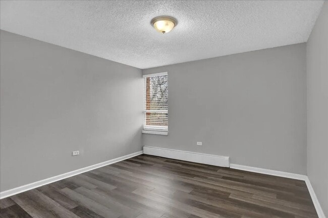 Foto del edificio - Beautifully Updated 1 Bed/1 Bath Apartment...