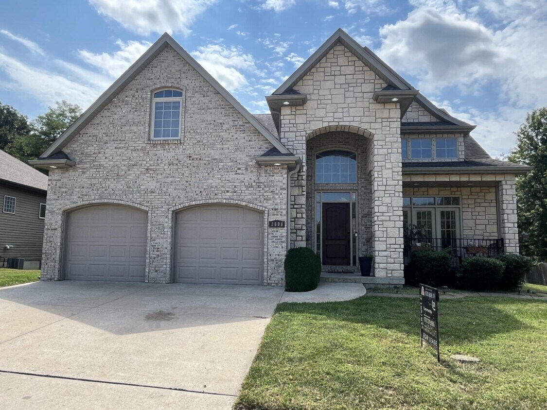 Primary Photo - 2606 Stratford Chase Cir