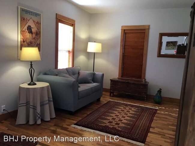Foto del edificio - 2 br, 1 bath House - 741 S Main St