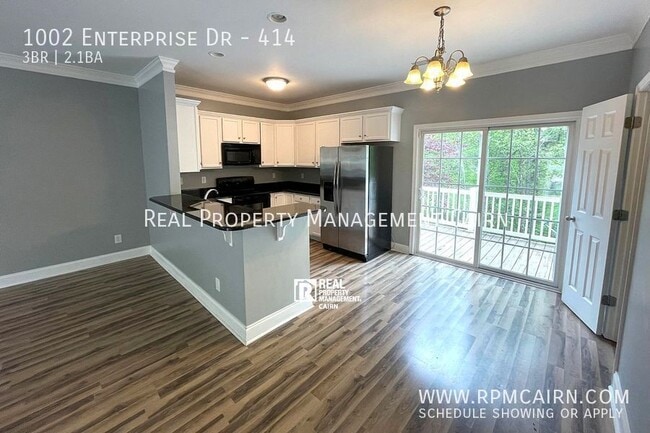 Photo - 1002 Enterprise Dr Townhome