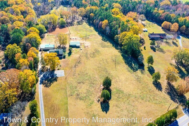 Building Photo - 4 br, 3 bath House - 312 Scotch Cross Rd E