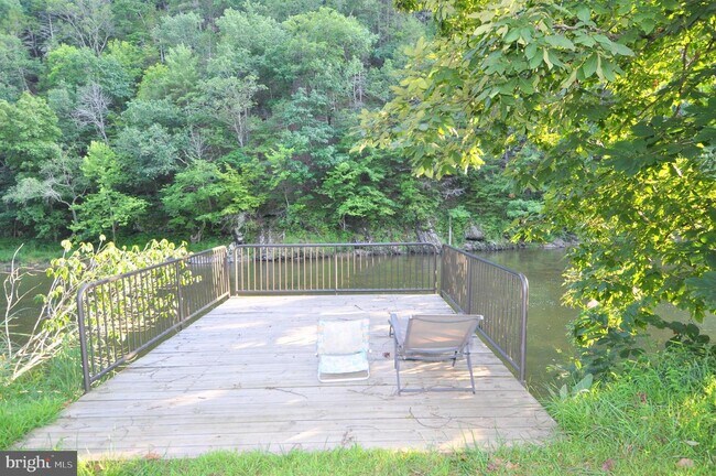 Building Photo - 154 Cann's Neck Ln