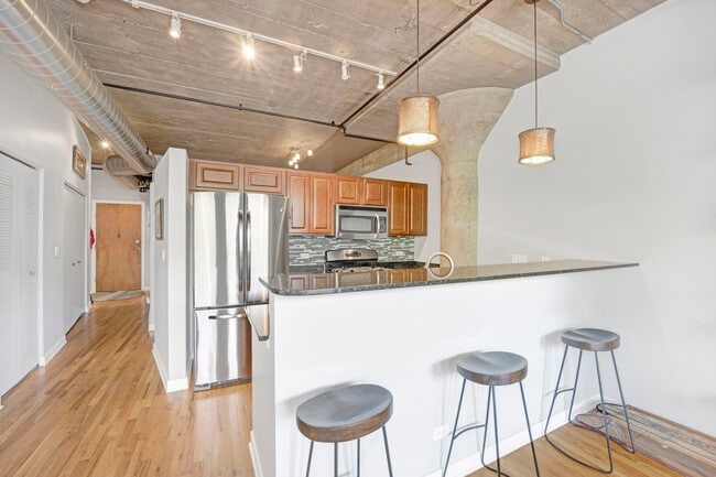 Building Photo - 1111 W 15th St