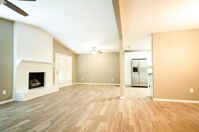 Building Photo - 2018 Sandy Trail