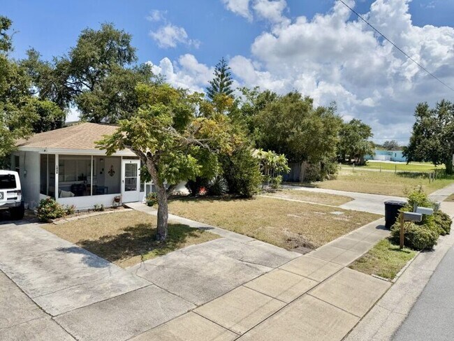 Building Photo - 1438 San Juan Ct