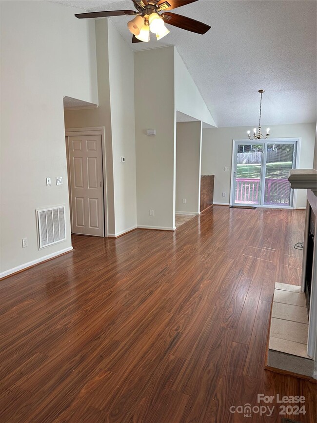 Building Photo - 3227 Archdale Dr