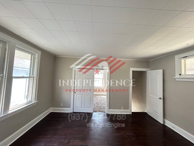 Foto del edificio - 5563 Bosworth Pl