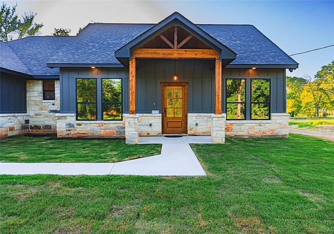 Foto del edificio - 24994 Armagh Rd