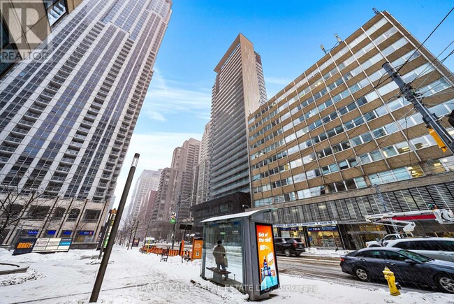 Building Photo - 770 Bay St.