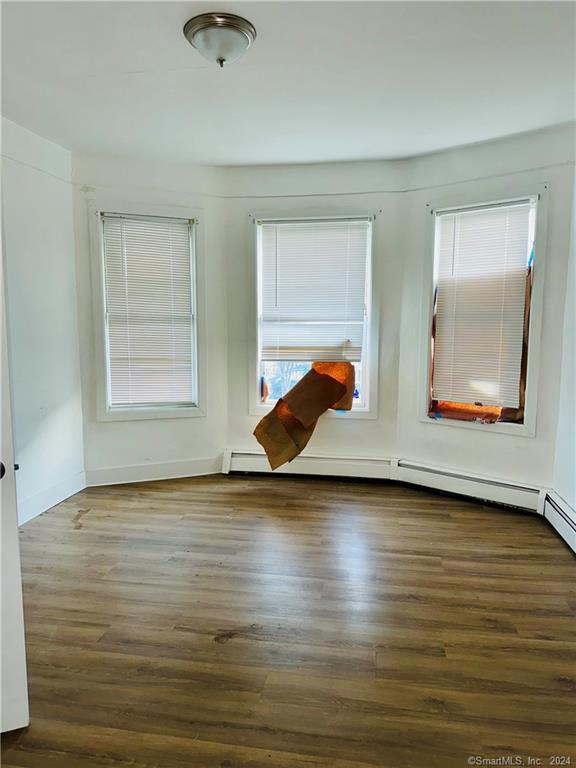 Building Photo - 557 Arctic St