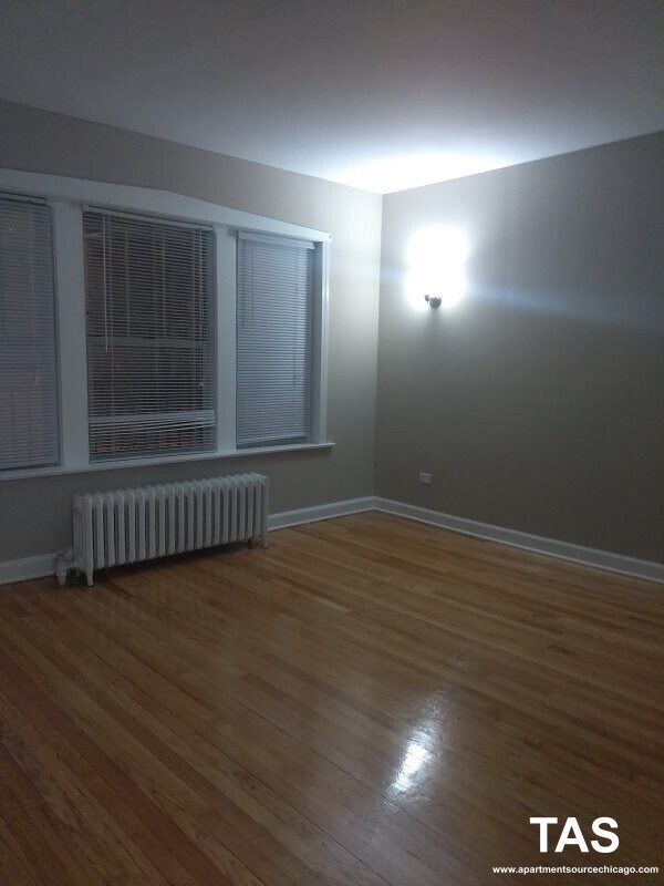 Building Photo - 6647 N Greenview Ave