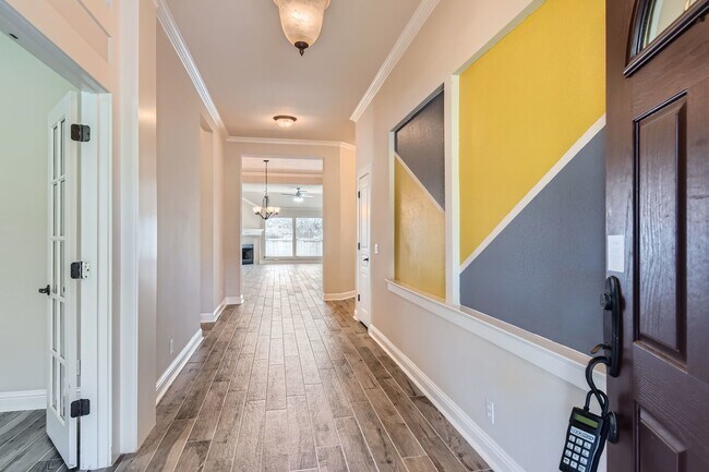 Foto del edificio - 6609 Carrington Dr