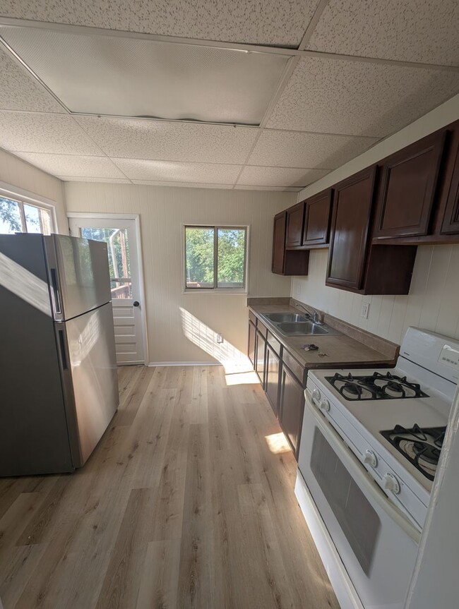 Photo - 551 6th Street House
