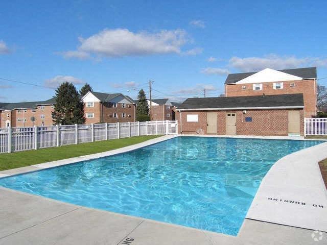 Primary Photo - South Mountain Apartment Homes