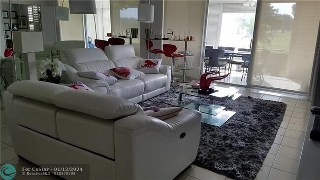 Foto del edificio - 605 Oaks Dr