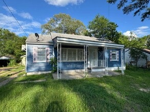 Building Photo - 1816 Kenmore Dr