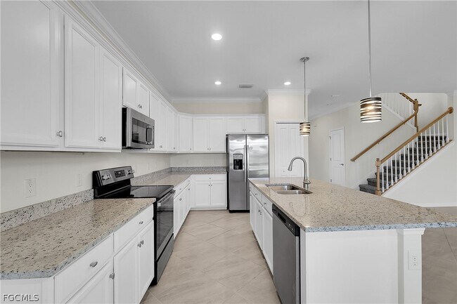 Foto del edificio - 14720 Cantabria Dr