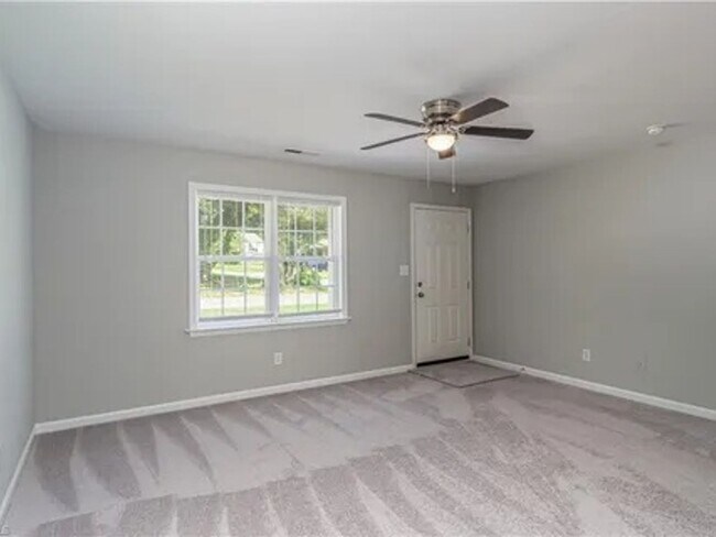 Foto del edificio - 3 Bedroom Single Family Home in Winston Salem