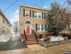 Building Photo - 57 Clinton Pl