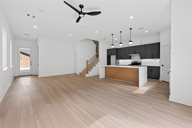 Foto del edificio - 973 Highland Lgt Ln