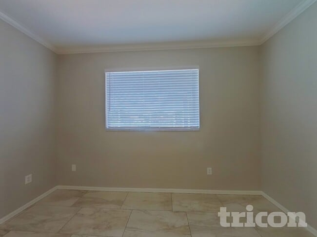 Building Photo - 6421 Fox Grape Ln