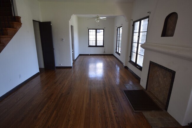 Building Photo - 1417 S Crescent Heights Blvd