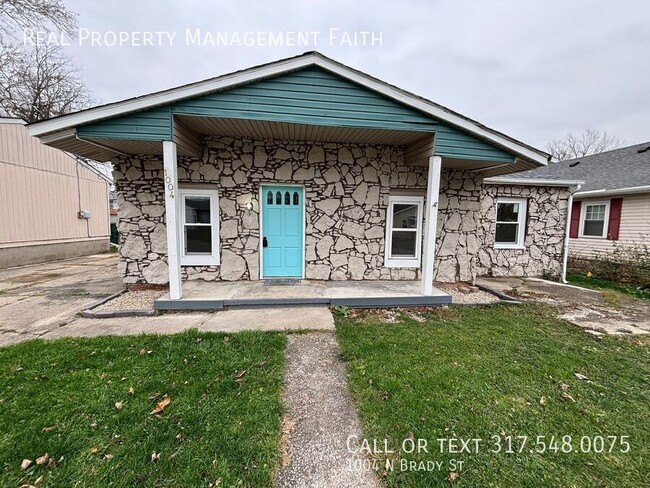 Building Photo - 3-Bedroom house