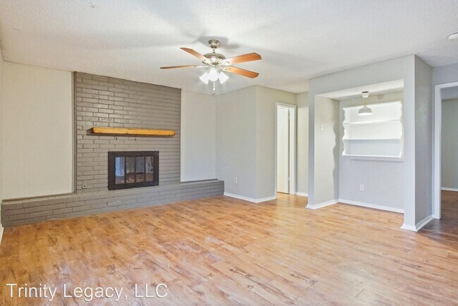 Building Photo - 3 br, 2 bath House - 7536 S. Embassy Terr.